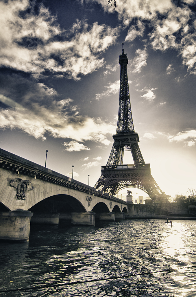 Fotomural de Sitios Famosos - Torre Eiffel en París